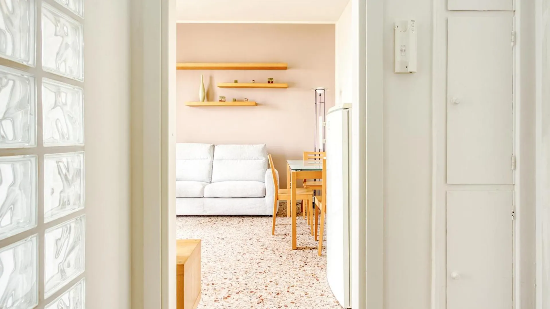 Cozy Apartment - Bande Nere ميلان